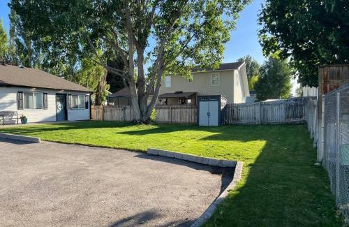 Idaho Falls Apartment | Guest Suites 1998 #3 - Cheerful 1 bedroom 1 bath Suite