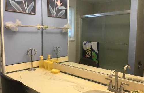 Rancho Bernardo House | Guest Suites in High Tech Park