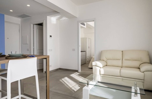 Luni Apartment | GuestHost - Mare Monti Apartment 5