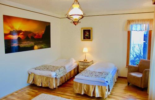 Vestmannaeyjar Bed & Breakfast | Guesthouse Árný