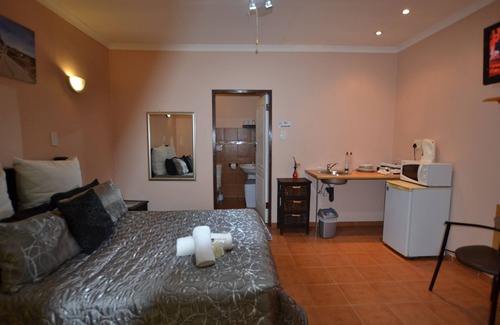 Emalahleni House | Guesthouse 4U