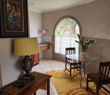 Boksburg Apartment | Guesthouse 71 Chalet 1 bedroom