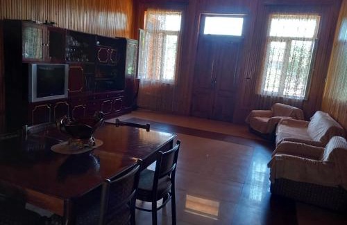 Salkhino House | Guesthouse Anastasia
