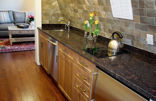 Norwalk Apartment | Guesthouse at Norwalk Inn