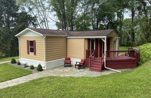 Montour Falls House | Guesthouse at the Woodlands