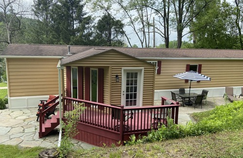 Montour Falls House | Guesthouse at the Woodlands