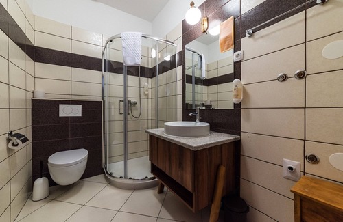 Vrhnika House | Guesthouse Bistra