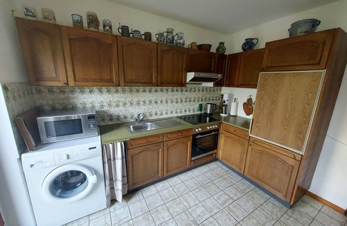 Region Hannover District House | Guesthouse Burgdorf Well-kept vacation home with a beautiful garden in a central location