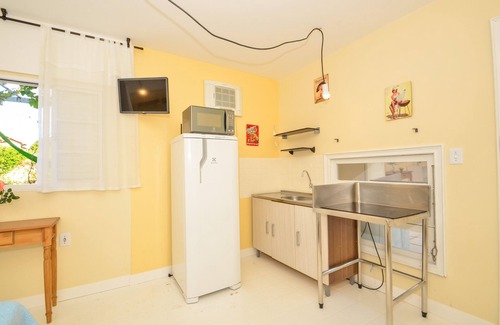 Corrego Grande Apartment | Guesthouse complete with swimming pool near Ufsc and Udesc