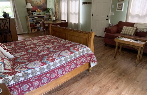 Ferndale Cottage | Guesthouse Cottage at Starlight Ridge