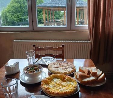 Mazeri House | Guesthouse Daeli