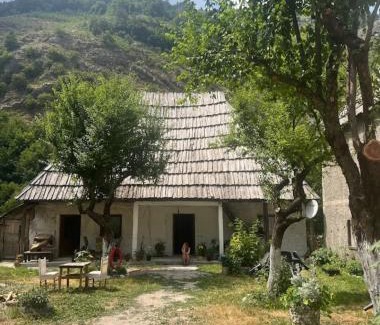 Kukes County Bed & Breakfast | Guesthouse Dardani