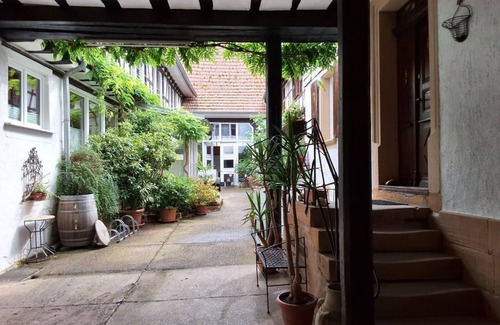 Heuchelheim-Klingen Apartment | Guesthouse and apartment Im Creativhof - 2-bed apartment