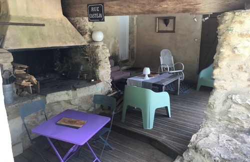 Barsac House | Guesthouse for 2 in a peaceful setting among the vines. Sauna & pool