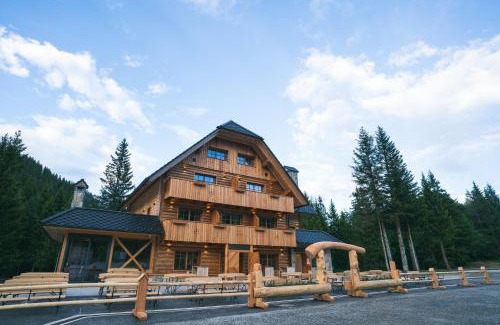 Zgornja Sorica Hotel | Guesthouse Lajnar