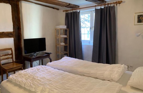 Andelfingen District House | Guesthouse Les Mignardises