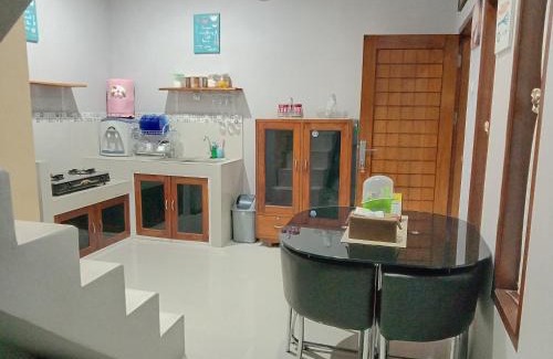 Cilimus House | Guesthouse - Lubna Homestay