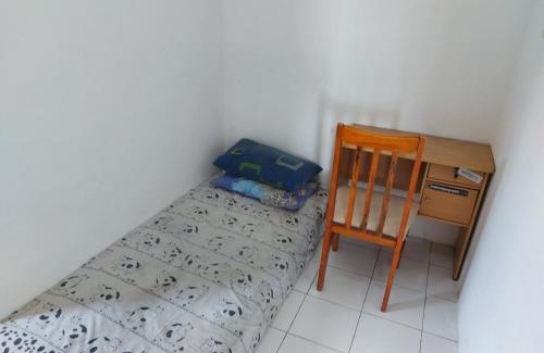 Pondokcina House | Guesthouse Maura
