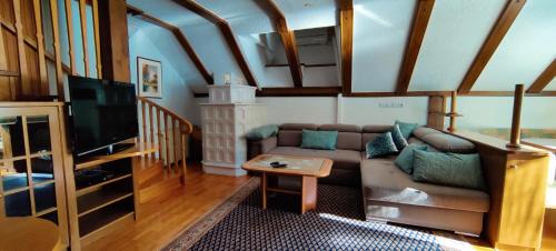 Zelezniki House | Guesthouse Pri Zalogarju