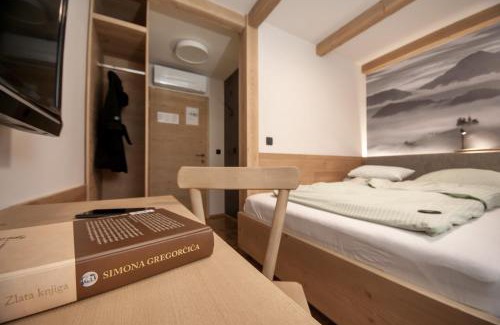 Zelezniki House | Guesthouse Pri Zalogarju