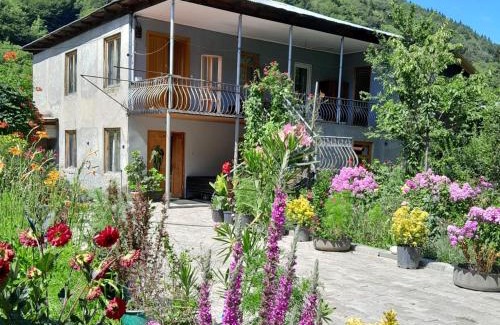 Lentekhi House | Guesthouse Sumaisha