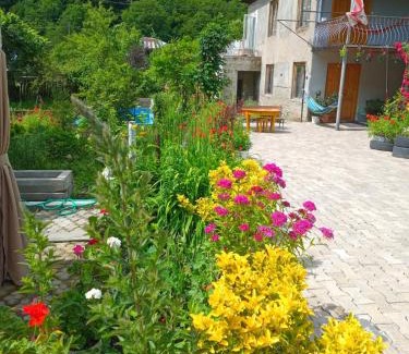 Lentekhi House | Guesthouse Sumaisha
