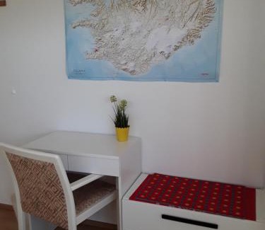 Hvolsvollur House | Guesthouse Vestri-Gardsauki