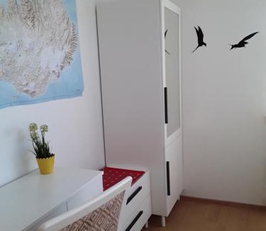 Hvolsvollur House | Guesthouse Vestri-Gardsauki