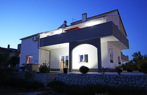 Gradina House | Guesthouse Villa DomeNico