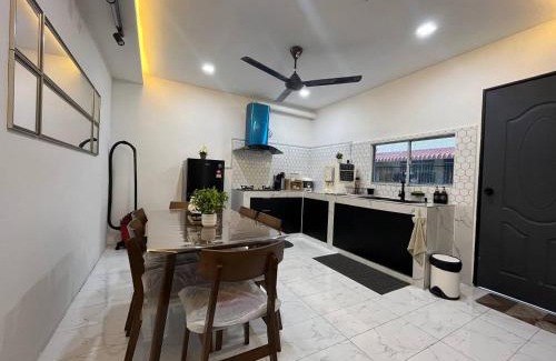 Tawau Apartment | Guesthouse With Seaview Anekayangan Tawau Guesthouse
