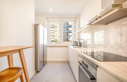 Alvalade Apartment | GuestReady - Bright and airy Lisbon retreat