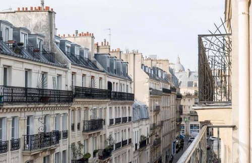 Croulebarbe Apartment | GuestReady - Bright and Spacious Duplex in 5th Arr