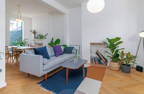 Hackney Wick Apartment | GuestReady - Charming 3BR Home in Trendy East London w/Terrace