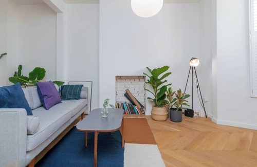 Hackney Wick Apartment | GuestReady - Charming 3BR Home in Trendy East London w/Terrace