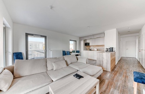 Yves Farge - Le Fleuve Apartment | GuestReady - Charming getaway with a terrace