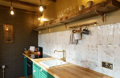 Tower Hamlets Apartment | GuestReady - Charming heritage stay in London