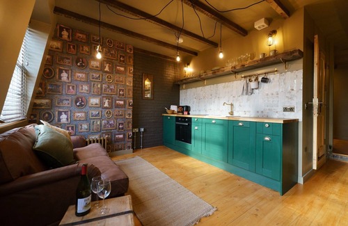 Tower Hamlets Apartment | GuestReady - Charming heritage stay in London