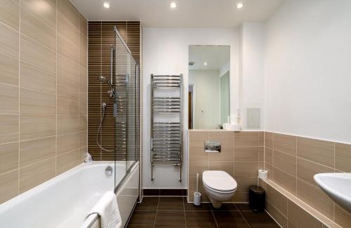 Limehouse Apartment | GuestReady - Chic Apartment with Terrace in London