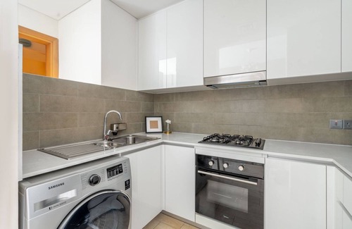 Al Barsha Apartment | GuestReady - Contemporary Urban Sanctuary