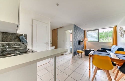 Zola - Pressense Apartment | GuestReady - Cozy Villeurbanne Getaway