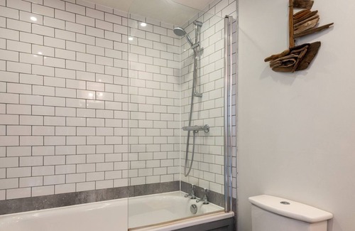 Leabridge Apartment | GuestReady - Family Home in East London - child-friendly