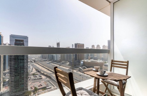 Jumeirah Lake Towers Apartment | GuestReady - Fantastic Getaway by Dubai Marina