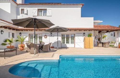 Lagoa de Albufeira House | GuestReady - Gorgeous Villa near the Lagoon