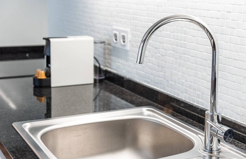 Cedofeita Apartment | GuestReady - Nature-themed Studio