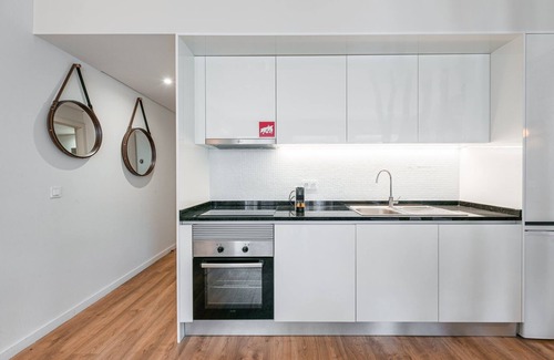 Cedofeita Apartment | GuestReady - Nature-themed Studio