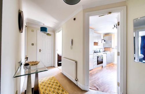 Gifford Apartment | GuestReady - Nice 3Bdr Apart W/Private Parking
