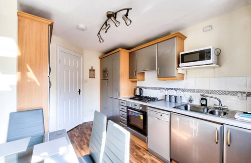 Gifford Apartment | GuestReady - Nice 3Bdr Apart W/Private Parking