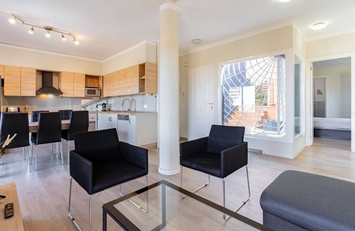 Torremolinos Ski Chalet | GuestReady - Poolside Paradise in the suburbs