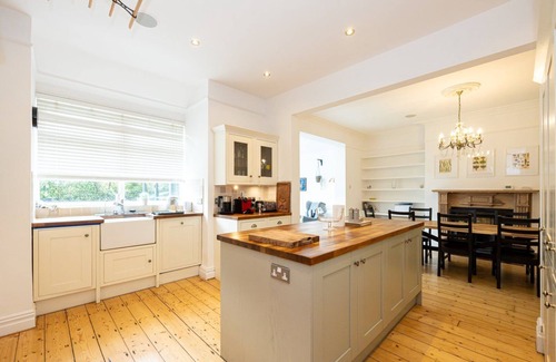 Heaton Norris Apartment | GuestReady - Prestigious home in South Manchester