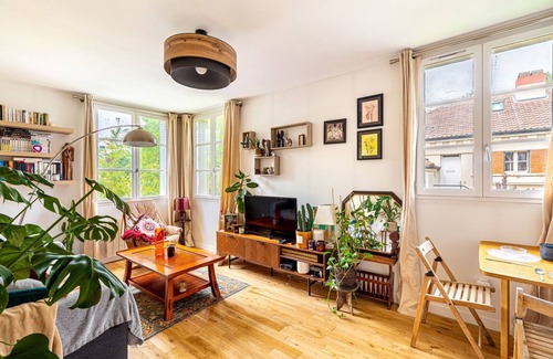 Garches Apartment | GuestReady - Serene Refuge with a shared pool